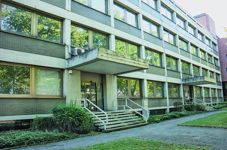 Derfflingerstraße 2