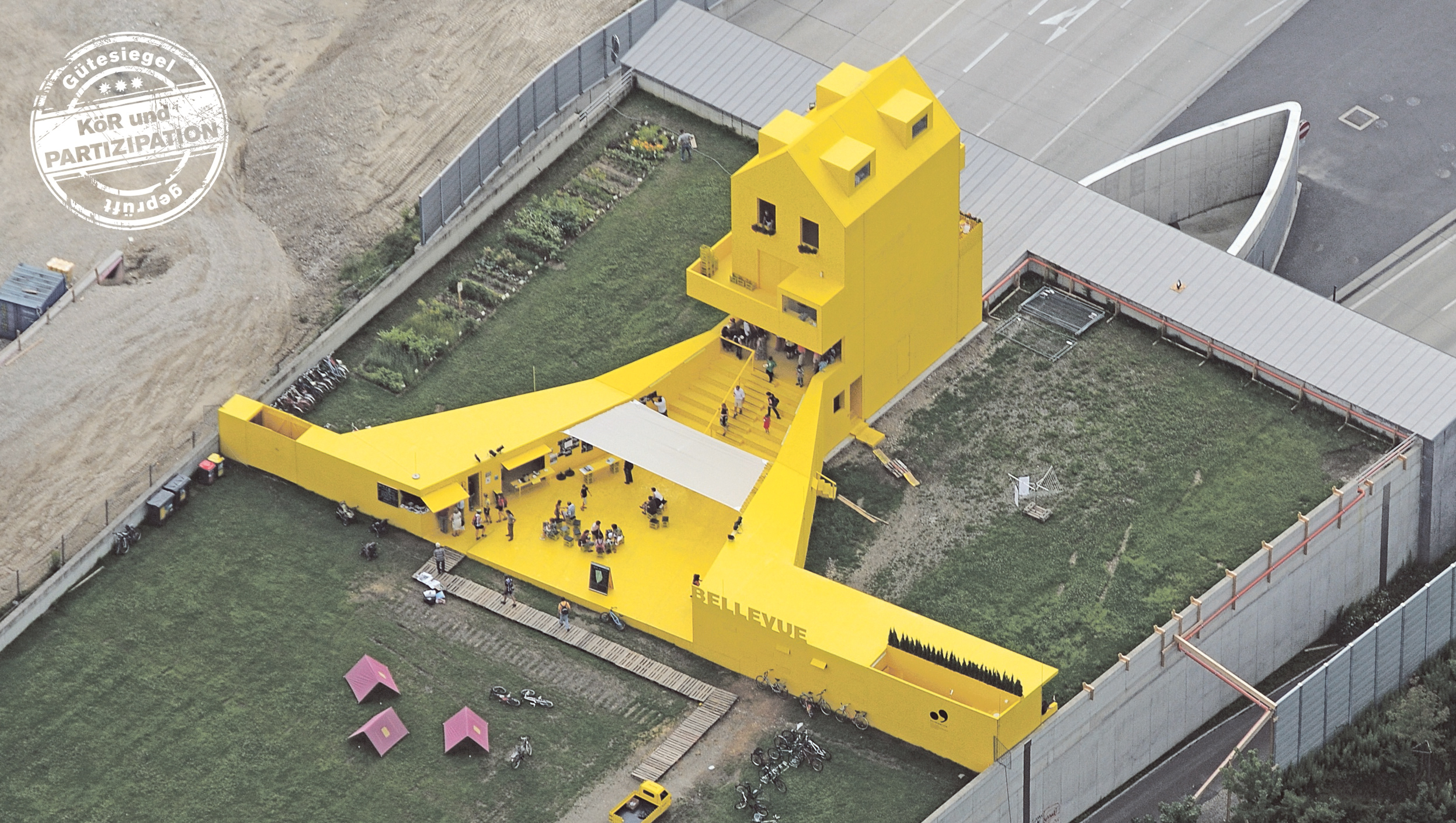 Eines der liebsten Referenzprojekte: Bellevue – Das gelbe Haus. Ein Linz09-Projekt von Peter Fattinger, Veronika Orso und Michael Rieper im Landschaftspark Bindermichl-Spallerhof. Foto Stadt Linz. Planung, Technik und Umwelt – Pertlwieser. Gütesiegel Die Referentin